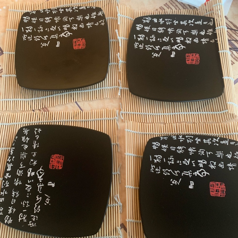L. Chance!Black Square Plates(4), 2 plates Red Design for sushi and placemats